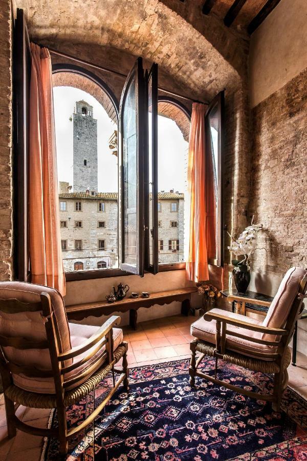 The Artists' Tower - Amazing View From The Tower Apartment ซานจีมิญญาโน ภายนอก รูปภาพ